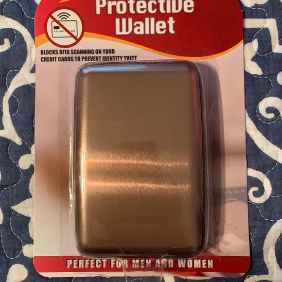 2 brand new Tekno Protective Wallets - Picture 3 of 4